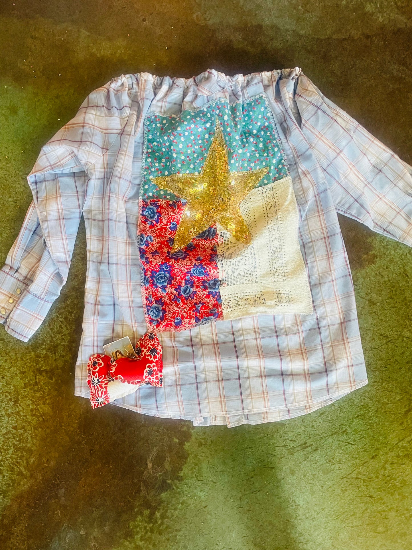 Off shoulder flag pearl snap XL