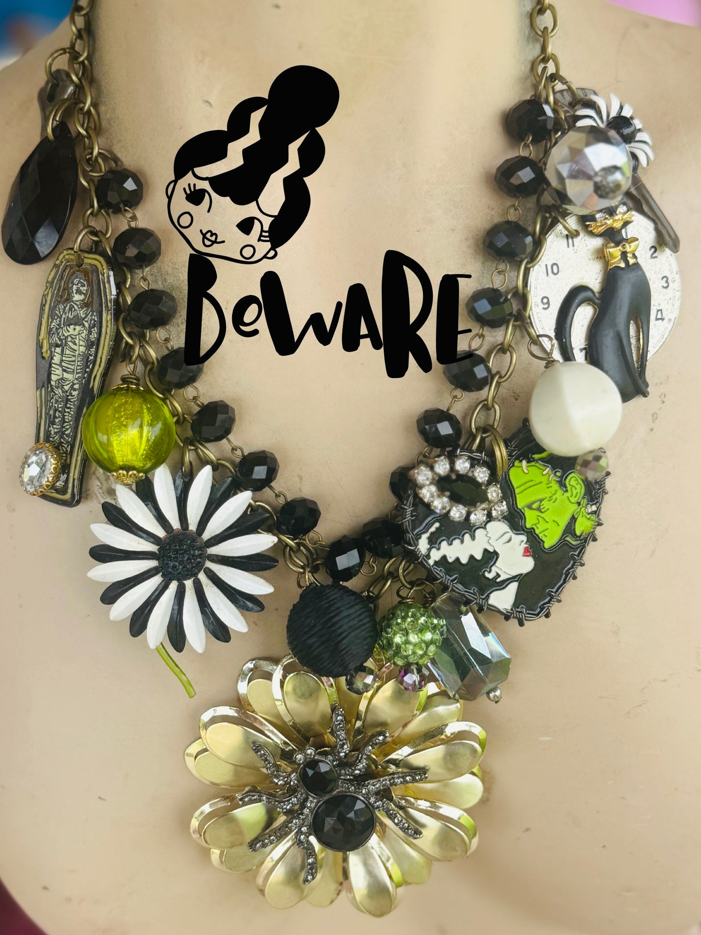 Elvira Necklace